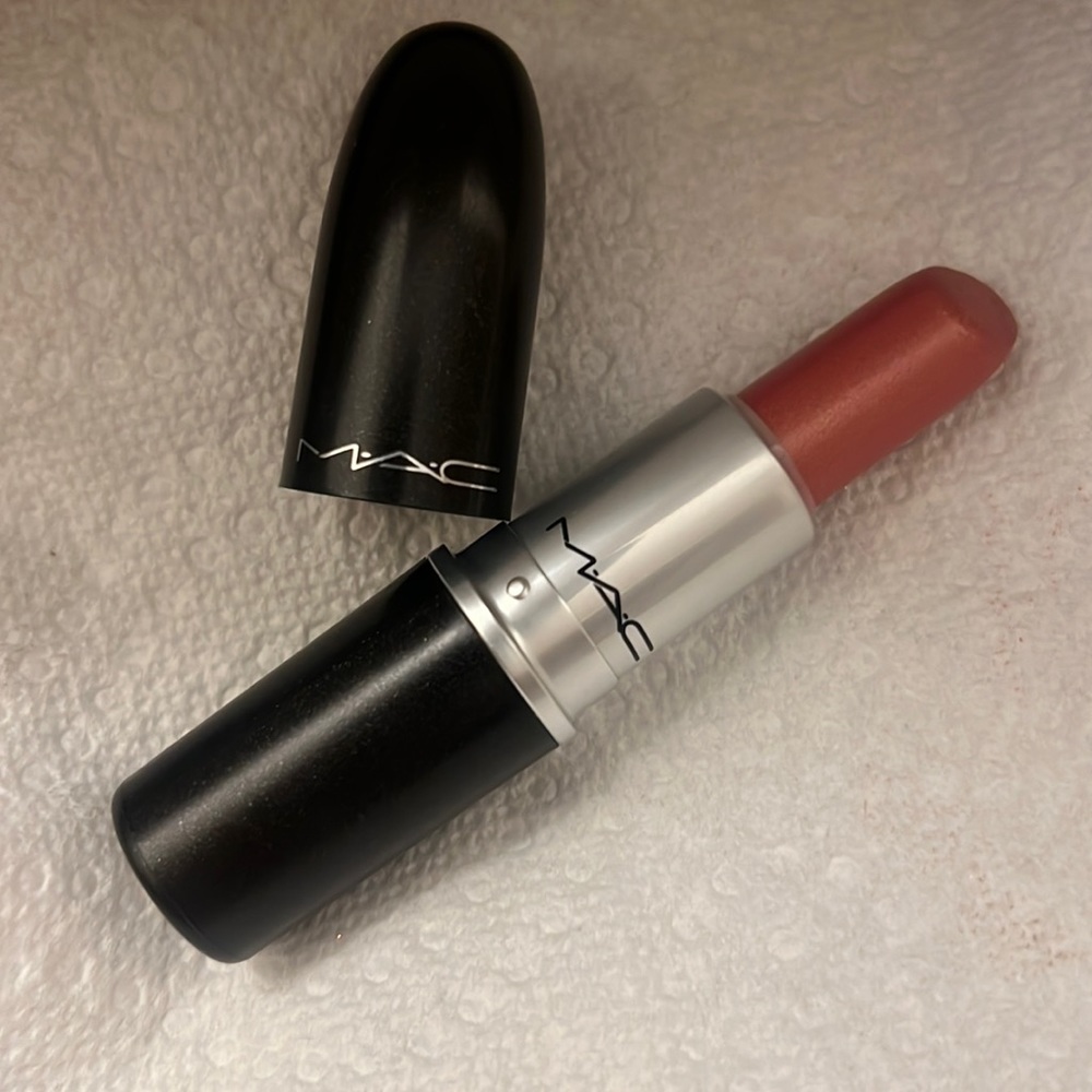 MAC Frost Rambling Rose Lipstick LE discontinued
